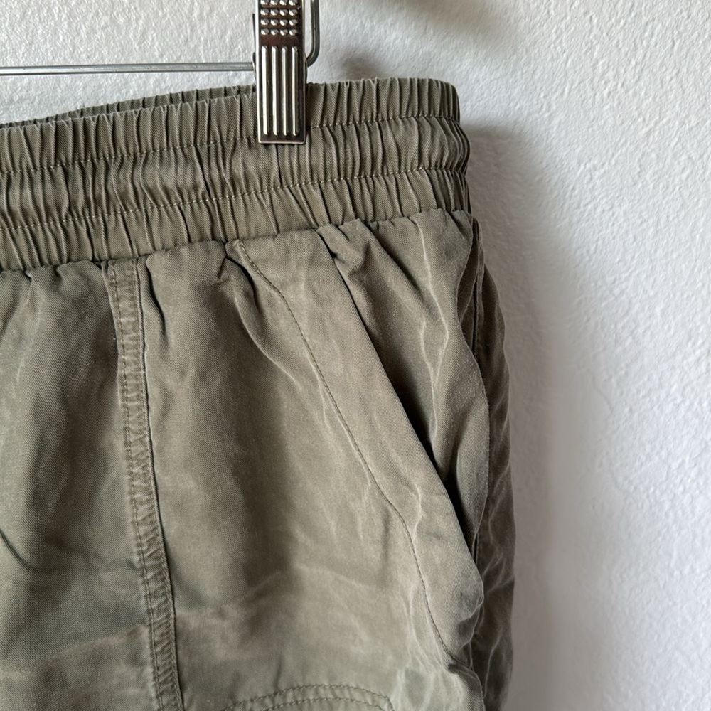 Universal Thread Olive Shorts - Picture 2 of 5